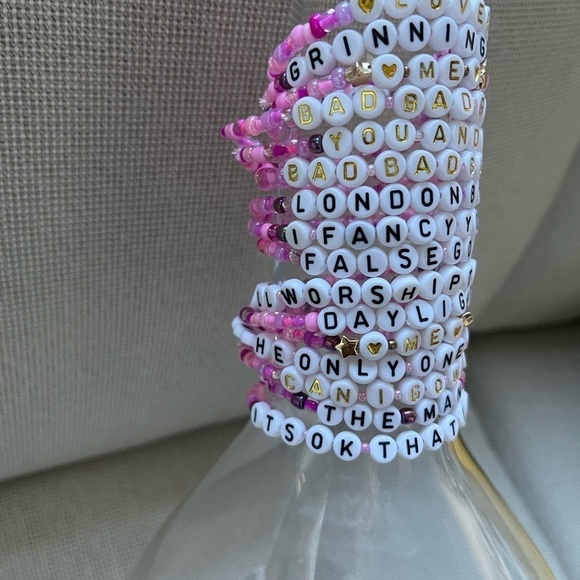 Bestselling Friendship Bracelets for Trading at Taylor Swift events. 25 Pack - Picture 11 of 16